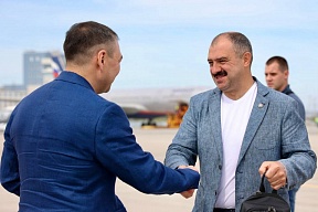 Виктор Лукашенко прибыл в Якутск на VIII игры «Дети Азии» Виктор Лукашенко прибыл в Якутск на VIII игры «Дети Азии»